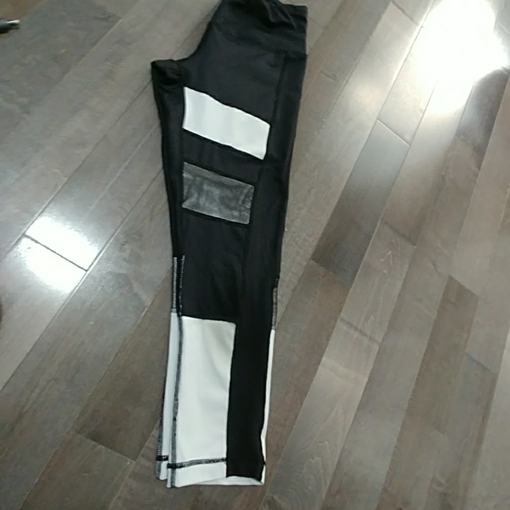90 degrees activewear leggings - Picture 3 of 3